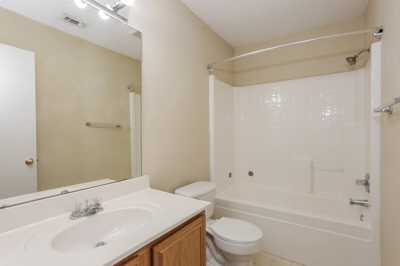 1,785/Mo, 6366 Twilight Cir Fort Worth, TX 76179 Bathroom View