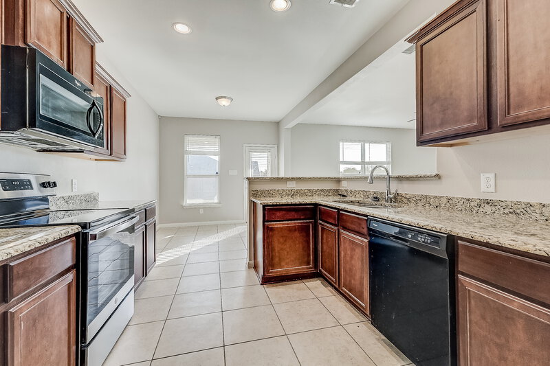 2,200/Mo, 13349 Tower Ln Crowley, TX 76036 Kitchen View 2