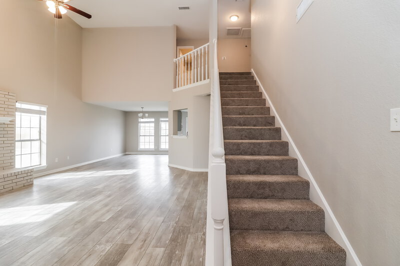 2,380/Mo, 10328 Gray Oak Ln Fort Worth, TX 76108 Foyer View