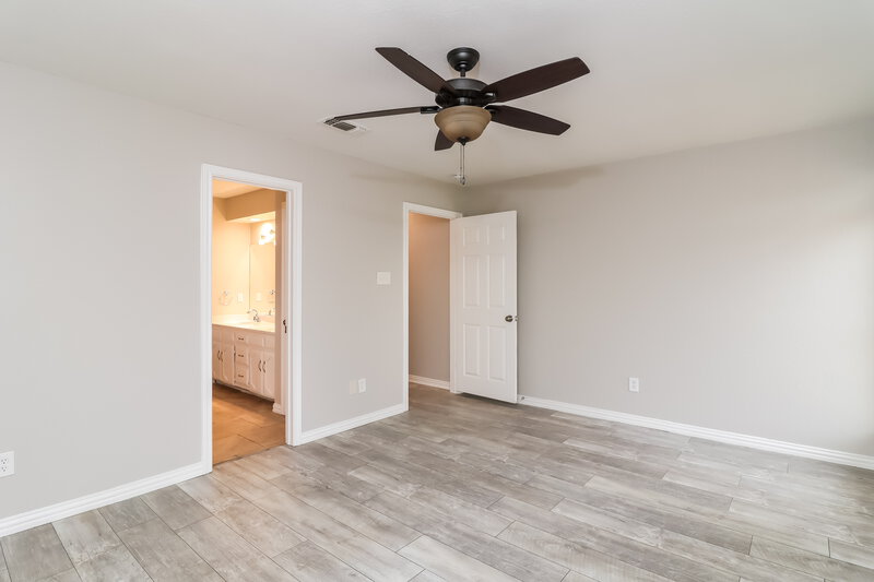 2,380/Mo, 10328 Gray Oak Ln Fort Worth, TX 76108 Main Bedroom View