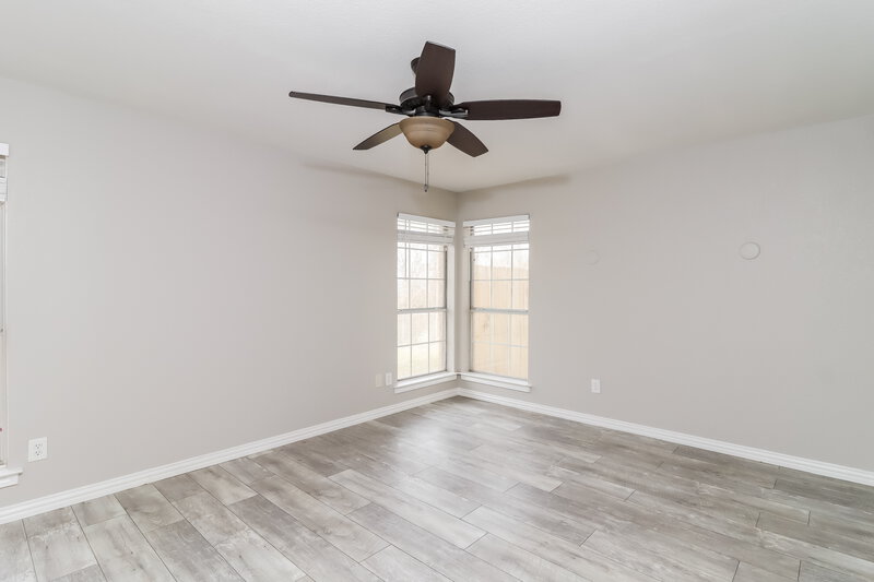 2,380/Mo, 10328 Gray Oak Ln Fort Worth, TX 76108 Main Bedroom View 2