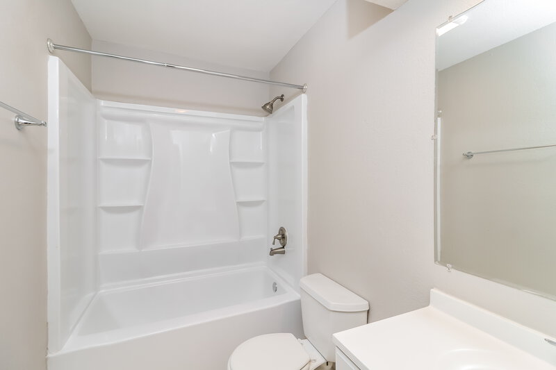 2,380/Mo, 10328 Gray Oak Ln Fort Worth, TX 76108 Bathroom View