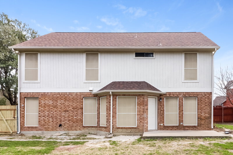 2,380/Mo, 10328 Gray Oak Ln Fort Worth, TX 76108 Rear View