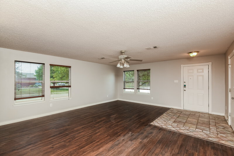 2,395/Mo, 3500 Bandera Ranch Rd Roanoke, TX 76262 Living Room View 2