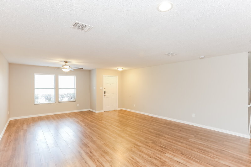 3,250/Mo, 820 Hontley Dr Arlington, TX 76001 Living Room View
