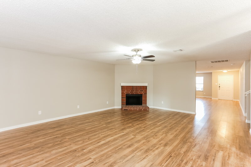 3,250/Mo, 820 Hontley Dr Arlington, TX 76001 Family Room View
