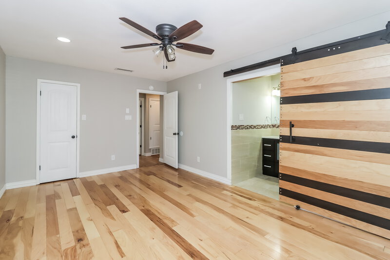 2,445/Mo, 2715 Hilldale Blvd Arlington, TX 76016 Main Bedroom View 2