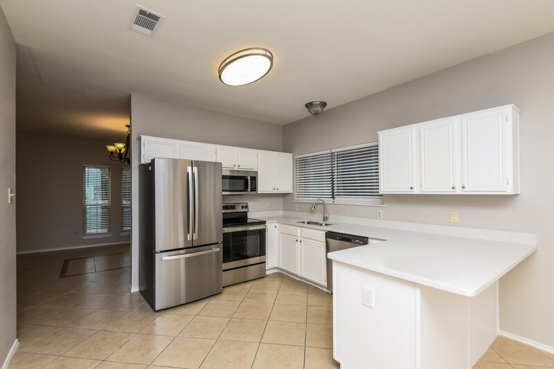 2,755/Mo, 522 San Pedro Ave Duncanville, TX 75137 Kitchen View 2