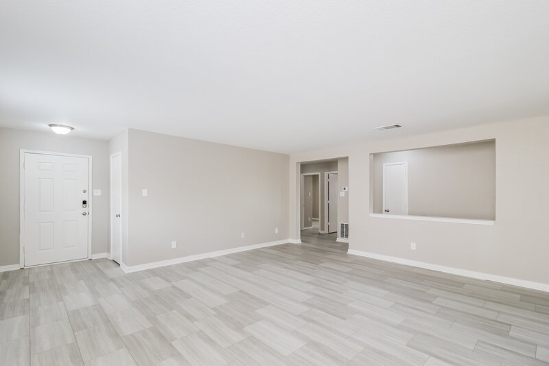 2,305/Mo, 4036 Tiburon St Fort Worth, TX 76106 Living Room View