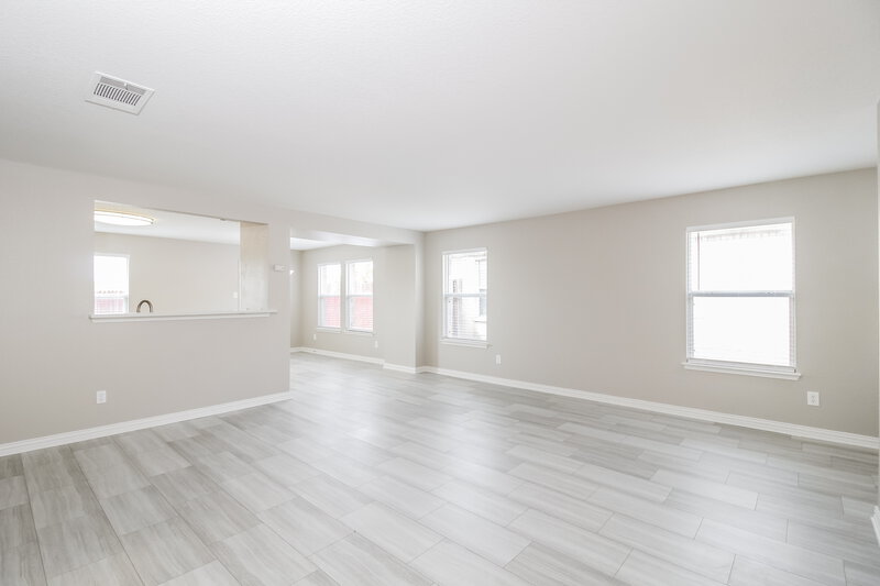 2,305/Mo, 4036 Tiburon St Fort Worth, TX 76106 Living Room View 2