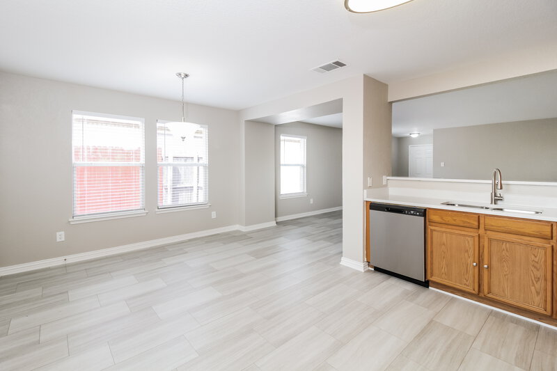2,305/Mo, 4036 Tiburon St Fort Worth, TX 76106 Dining Room View