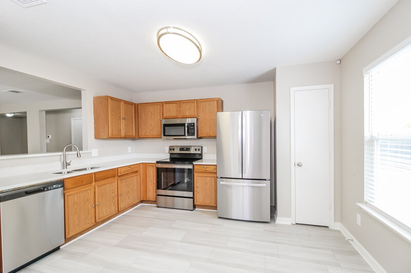 2,305/Mo, 4036 Tiburon St Fort Worth, TX 76106 Kitchen View