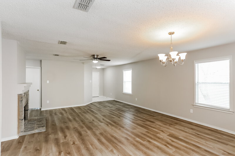 2,315/Mo, 1032 Bannack Dr Arlington, TX 76001 Dining Room View