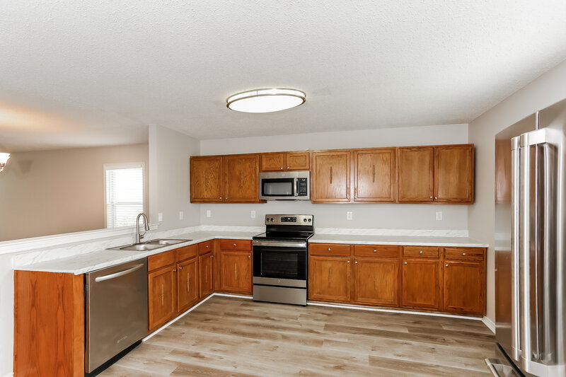 2,315/Mo, 1032 Bannack Dr Arlington, TX 76001 Kitchen View 2