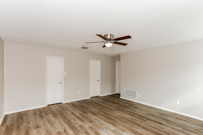 2,315/Mo, 1032 Bannack Dr Arlington, TX 76001 Main Bedroom View 2