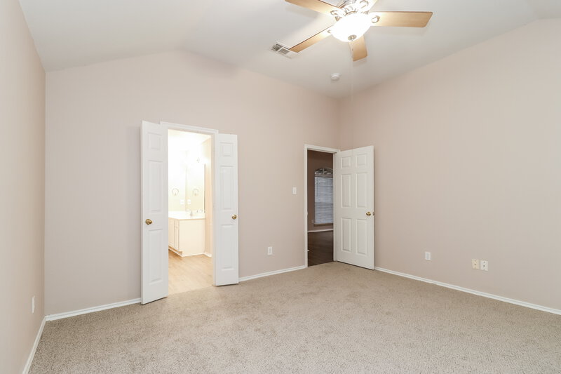 3,310/Mo, 7300 Fossil Garden Dr Arlington, TX 76002 Main Bedroom View 2