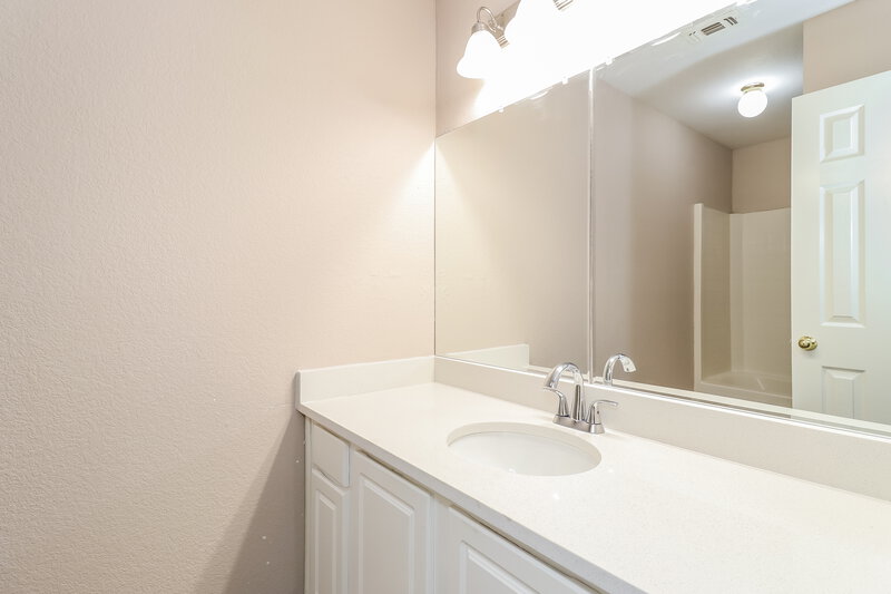 3,310/Mo, 7300 Fossil Garden Dr Arlington, TX 76002 Bathroom View