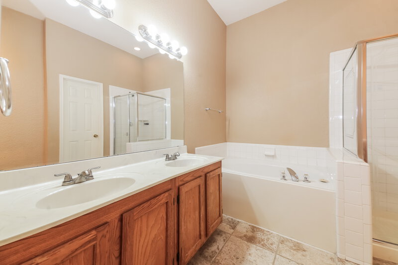 2,790/Mo, 4713 Baton Rouge Blvd Frisco, TX 75035 Main Bathroom View