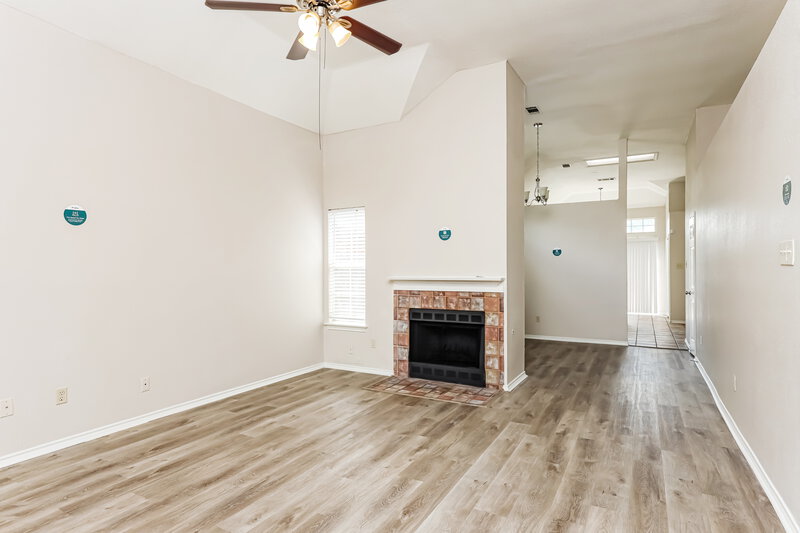 2,325/Mo, 10205 Concord Dr Frisco, TX 75035 Living Room View 2
