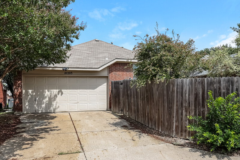 2,325/Mo, 10205 Concord Dr Frisco, TX 75035 Rear View 2