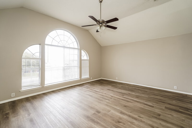 2,375/Mo, 2616 Lonesome Oak Dr Corinth, TX 76208 Main Bedroom View