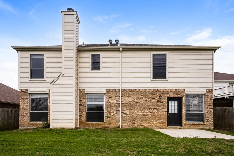 2,375/Mo, 2616 Lonesome Oak Dr Corinth, TX 76208 Rear View