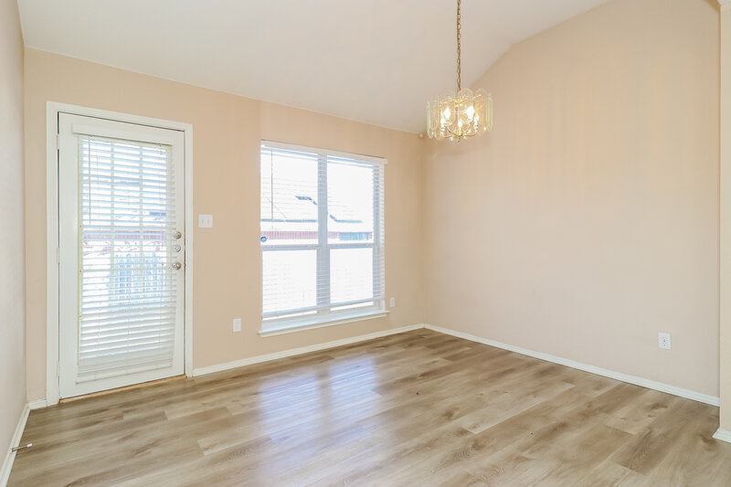 2,275/Mo, 6101 Summerfield Dr Arlington, TX 76018 Dining Room View