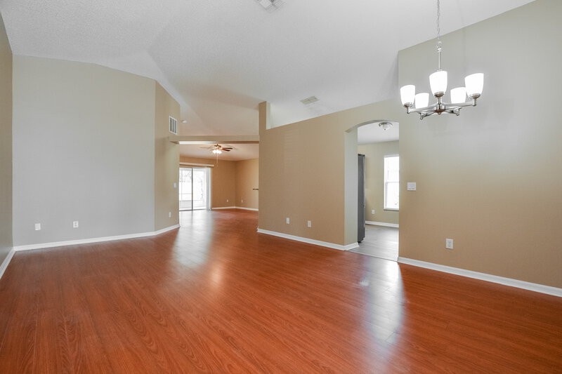 2,755/Mo, 205 Tree Branch Ln Edgewater, FL 32141 Dining Room View