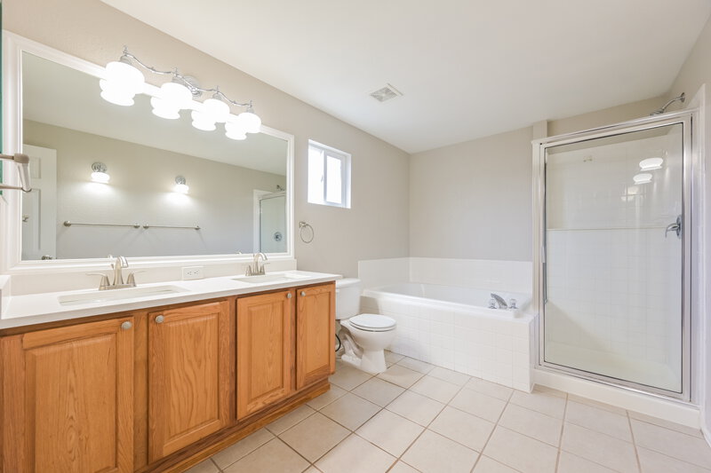 3,080/Mo, 14785 Gaylord St Thornton, CO 80602 Main Bathroom View