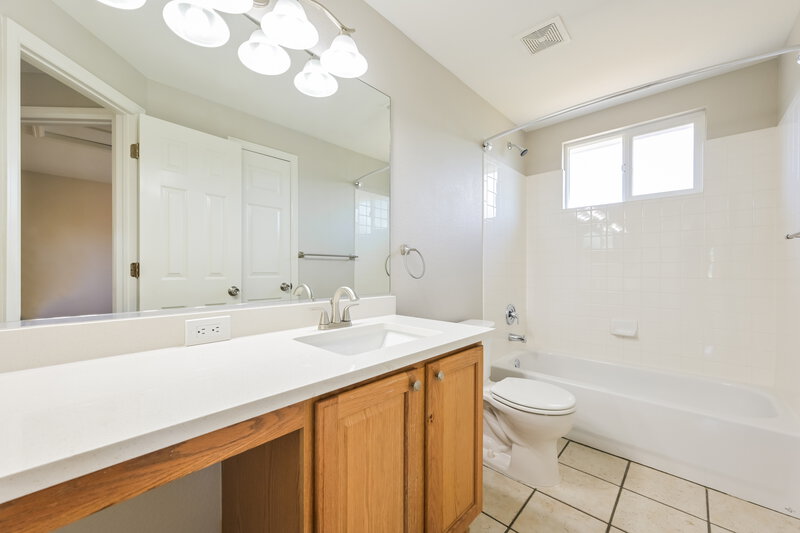 3,080/Mo, 14785 Gaylord St Thornton, CO 80602 Bathroom View