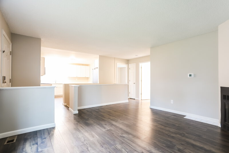 2,600/Mo, 17651 Ponderosa Ave Parker, CO 80134 Dining Room View