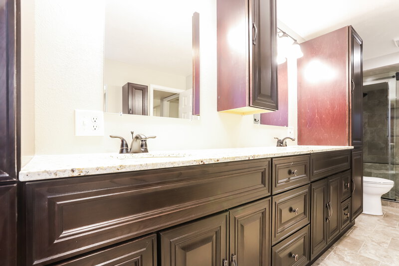 2,600/Mo, 17651 Ponderosa Ave Parker, CO 80134 Main Bathroom View