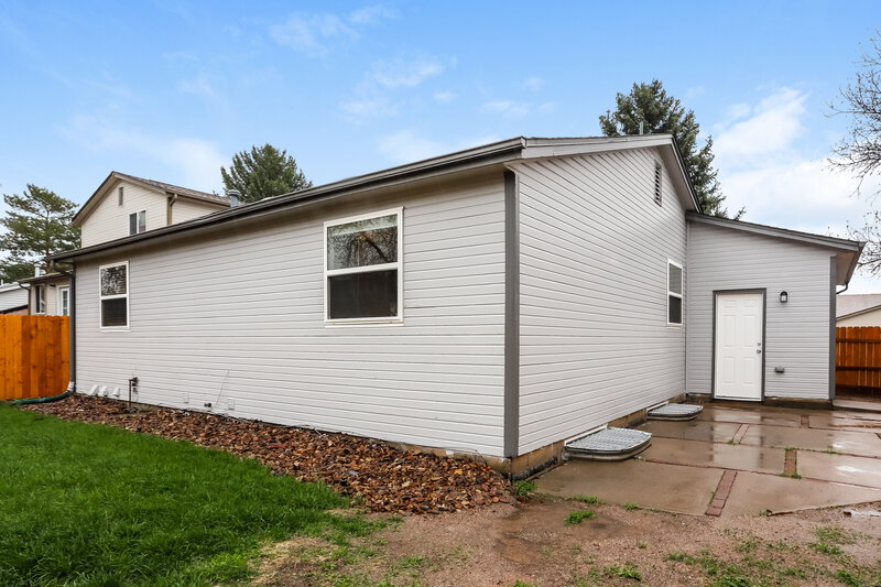 2,600/Mo, 17651 Ponderosa Ave Parker, CO 80134 Rear View