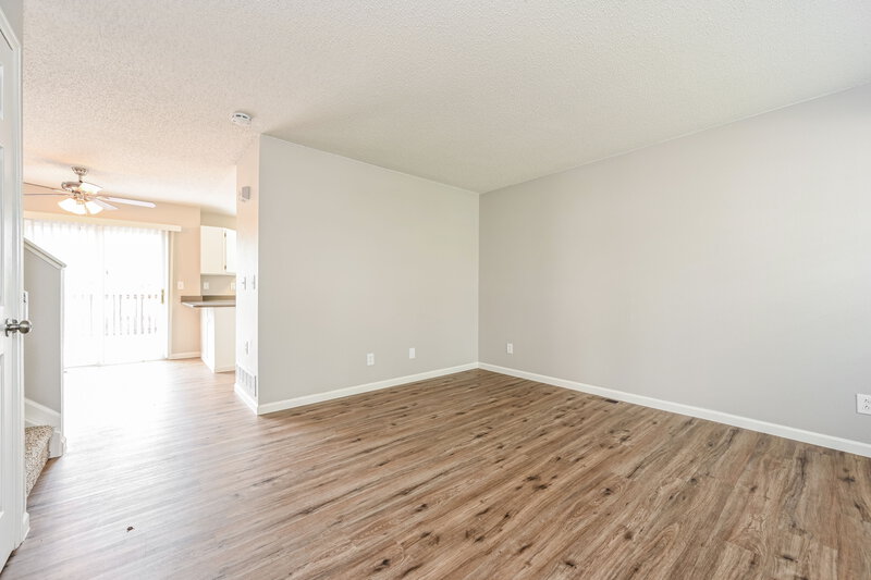 2,835/Mo, 4190 S Ireland Ct Aurora, CO 80013 Living Room View 2