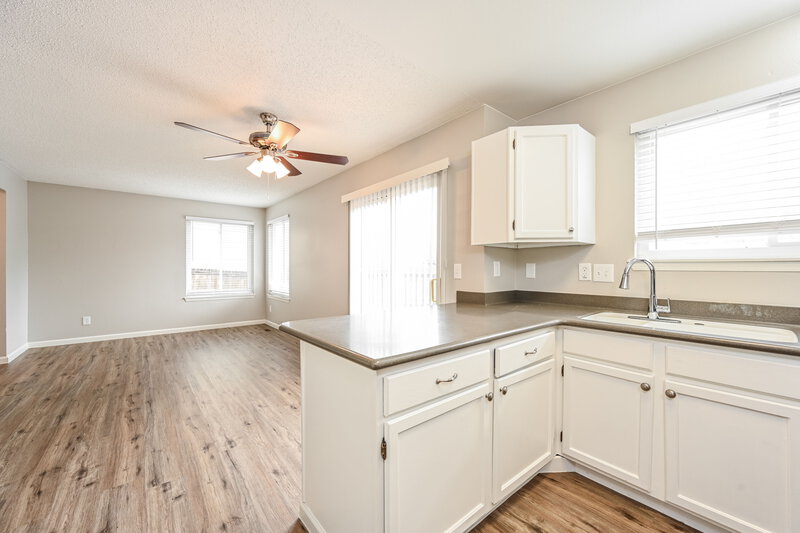 2,835/Mo, 4190 S Ireland Ct Aurora, CO 80013 Kitchen View