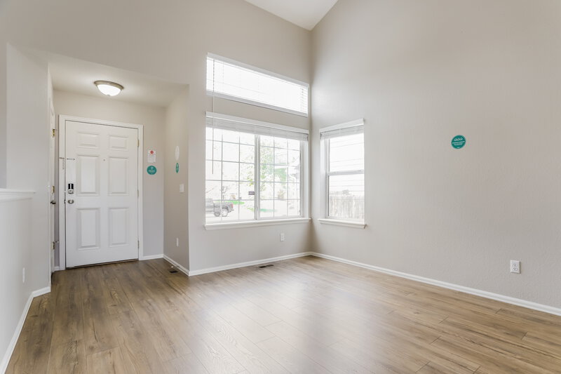 2,835/Mo, 5656 S Zante Way Aurora, CO 80015 Living Room View 2