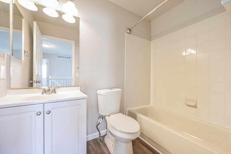 2,695/Mo, 4074 Orleans St Denver, CO 80249 Bathroom View