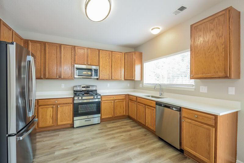 3,225/Mo, 2487 E 127th Ct Thornton, CO 80241 Kitchen View