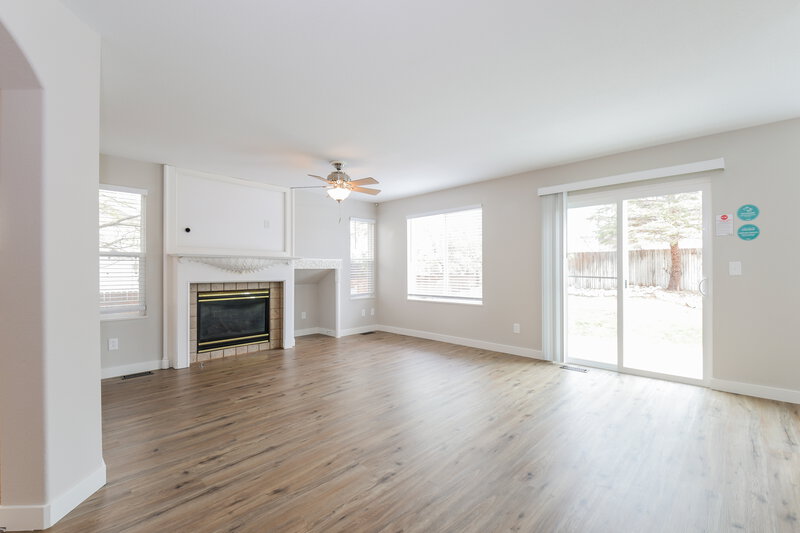 3,350/Mo, 5165 E 116th Pl Thornton, CO 80233 Living Room View