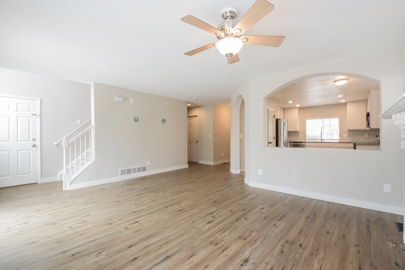 3,350/Mo, 5165 E 116th Pl Thornton, CO 80233 Living Room View 3