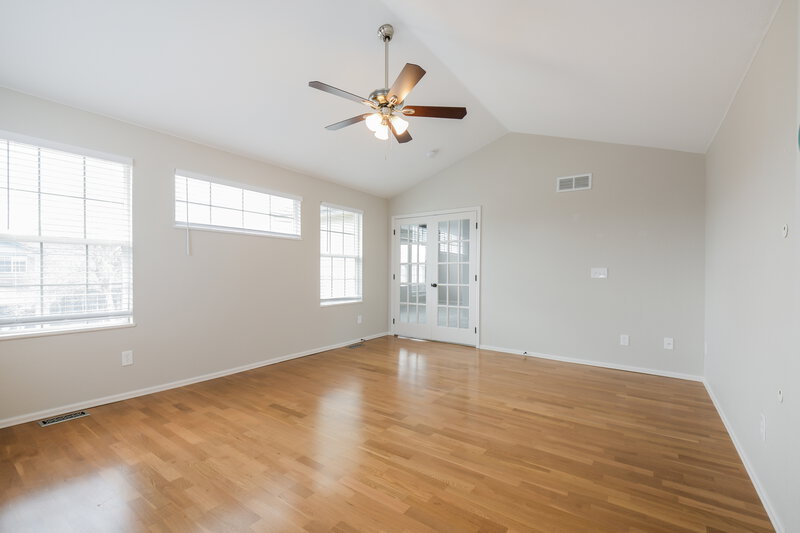 3,350/Mo, 5165 E 116th Pl Thornton, CO 80233 Main Bedroom View 2