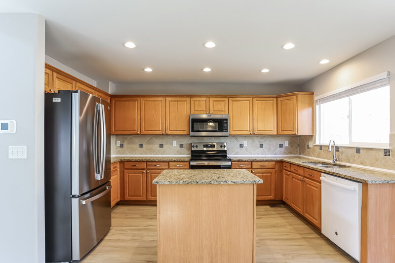 2,840/Mo, 25 Cisne Cir Brighton, CO 80601 Kitchen View