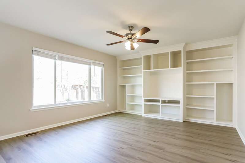 2,840/Mo, 25 Cisne Cir Brighton, CO 80601 Family Room View