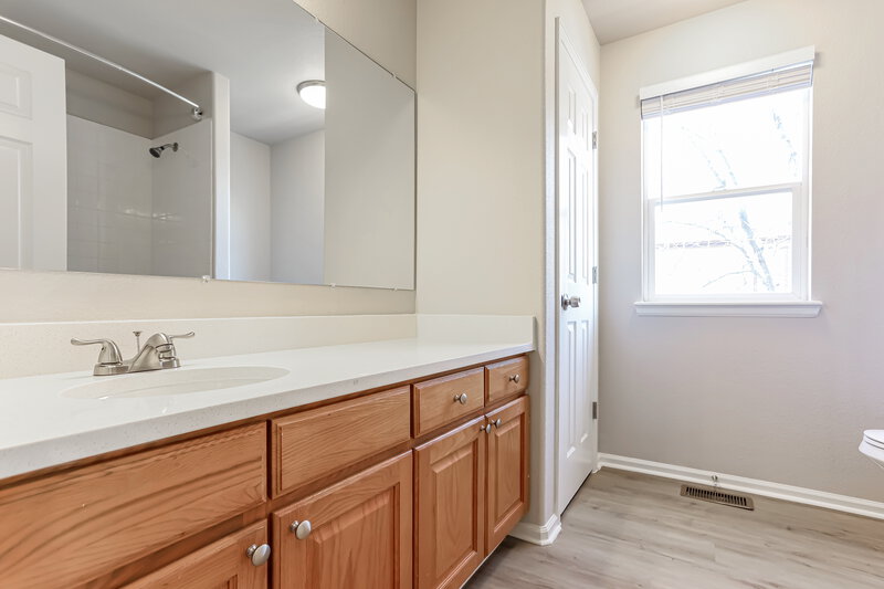 2,840/Mo, 25 Cisne Cir Brighton, CO 80601 Main Bathroom View