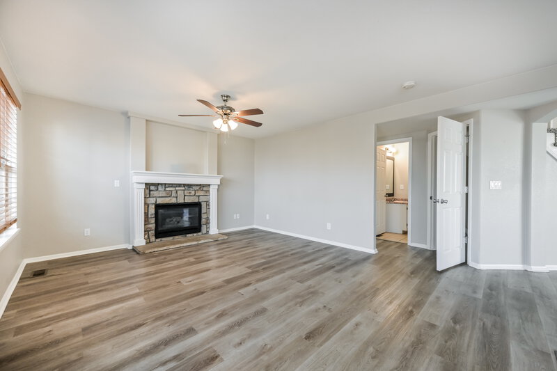 2,940/Mo, 5991 S Rock Creek Dr Castle Rock, CO 80109 Family Room View