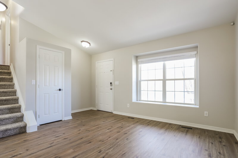 2,890/Mo, 16214 White Hawk Dr Parker, CO 80134 Living Room View