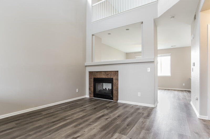 2,670/Mo, 1162 S Fultondale Cir Aurora, CO 80018 Living Room View