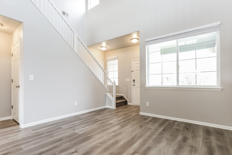 2,670/Mo, 1162 S Fultondale Cir Aurora, CO 80018 Living Room View 2