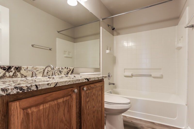 2,670/Mo, 1162 S Fultondale Cir Aurora, CO 80018 Bathroom View