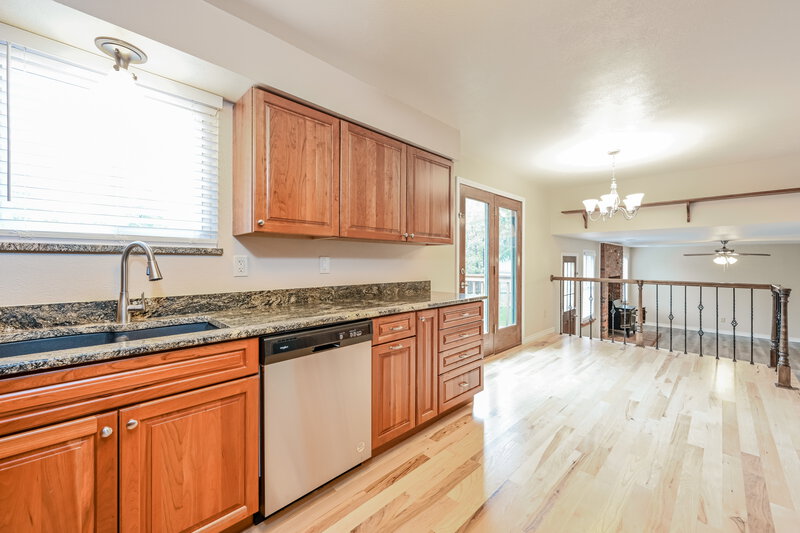 3,400/Mo, 5384 S Telluride Way Centennial, CO 80015 Kitchen View 2